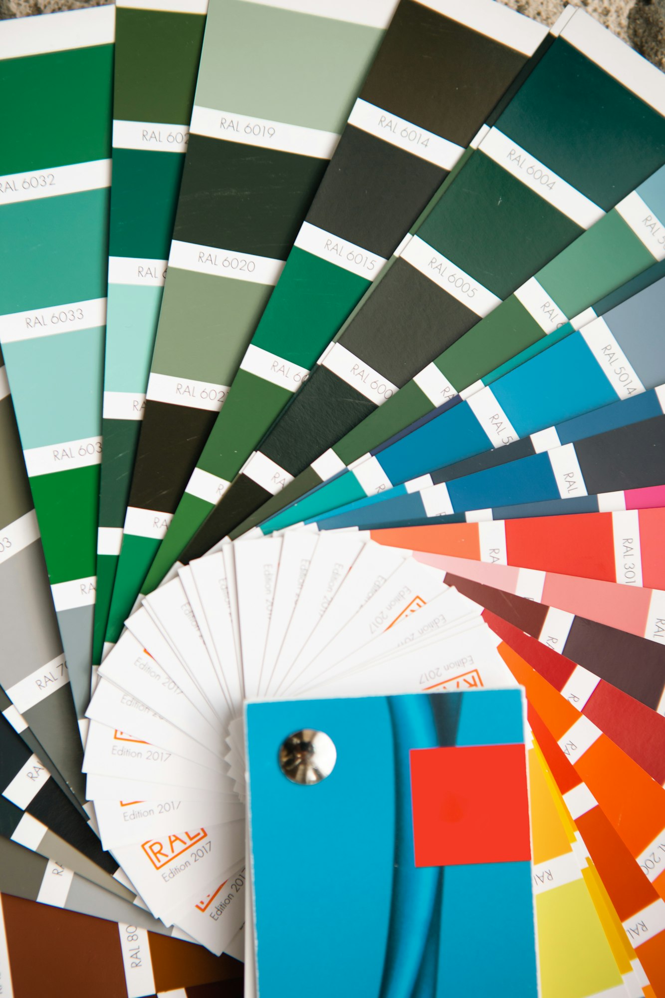 Selection of the paint color for decorative home repairs to the palette with layouts